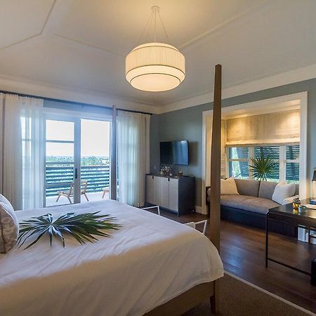 Отель The Island House Нассау Экстерьер фото